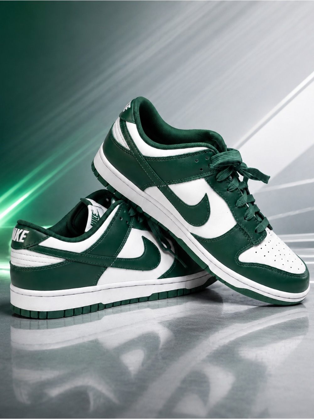 Nike Dunk Low Sneakers - Forest Green/White